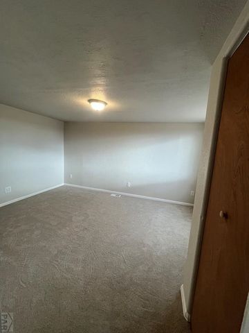 1617 W 16th St, Pueblo, CO 81003