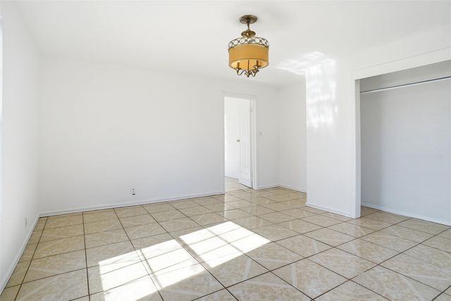 3221 Schieffer Avenue, Fort Worth, TX 76110