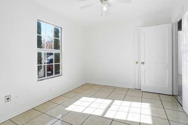 3221 Schieffer Avenue, Fort Worth, TX 76110