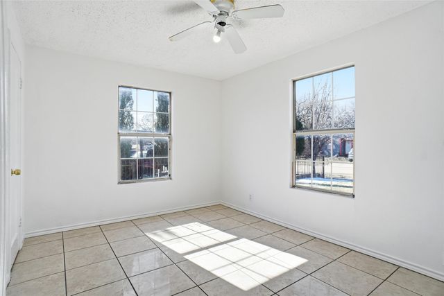 3221 Schieffer Avenue, Fort Worth, TX 76110