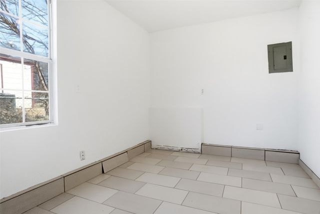 3221 Schieffer Avenue, Fort Worth, TX 76110