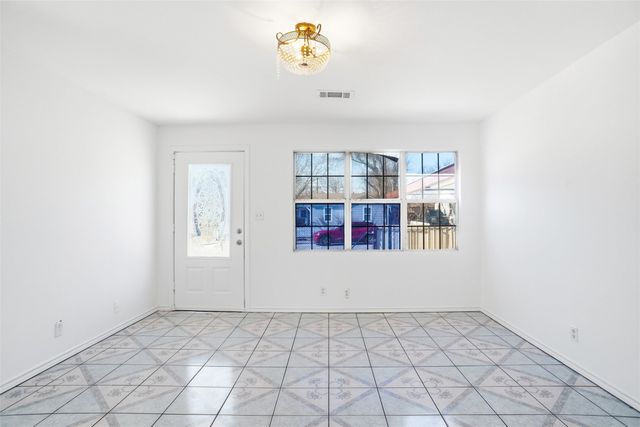 3221 Schieffer Avenue, Fort Worth, TX 76110