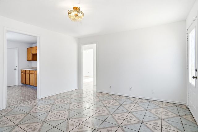 3221 Schieffer Avenue, Fort Worth, TX 76110