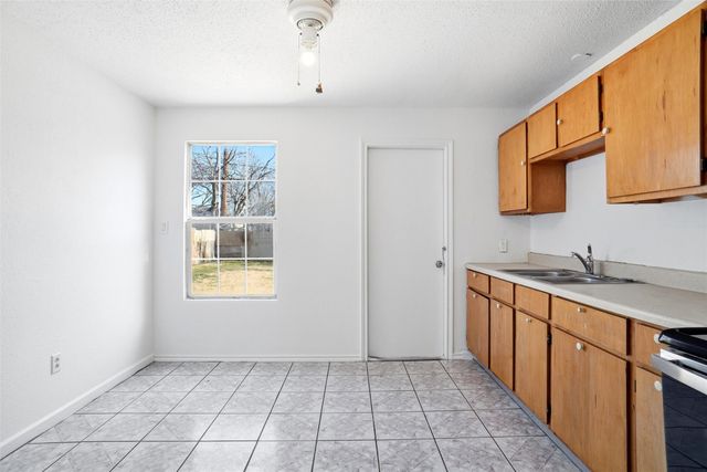 3221 Schieffer Avenue, Fort Worth, TX 76110