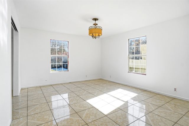 3221 Schieffer Avenue, Fort Worth, TX 76110