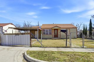 3221 Schieffer Avenue, Fort Worth, TX 76110