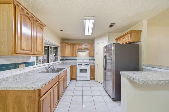 13334 Wells River Drive, Houston, TX 77041