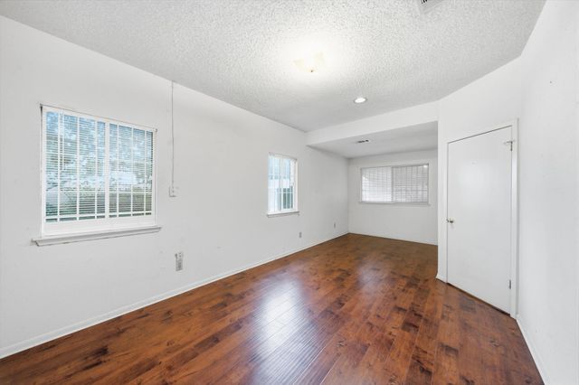 13334 Wells River Drive, Houston, TX 77041
