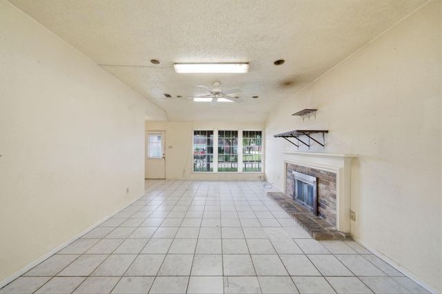 13334 Wells River Drive, Houston, TX 77041