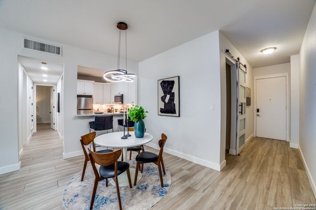 7711 Broadway Apt 11B, San Antonio, TX 78209