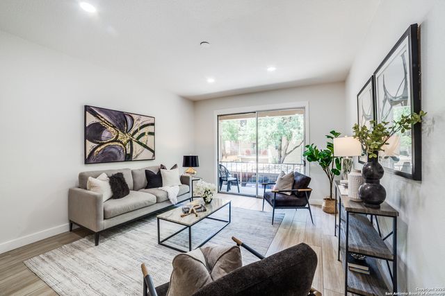 7711 Broadway Apt 11B, San Antonio, TX 78209