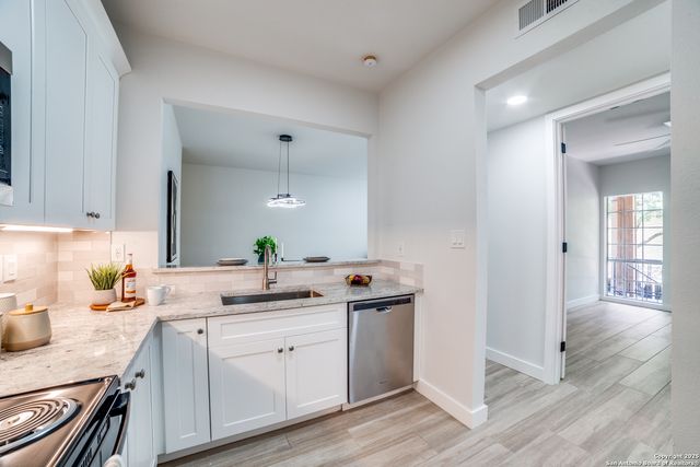 7711 Broadway Apt 11B, San Antonio, TX 78209