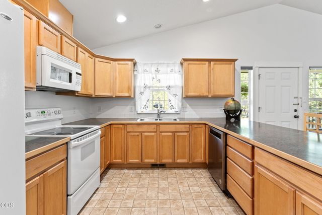 17405 Killdeer Drive, Bend, OR 97707