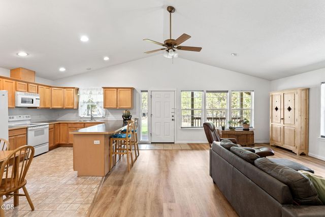 17405 Killdeer Drive, Bend, OR 97707