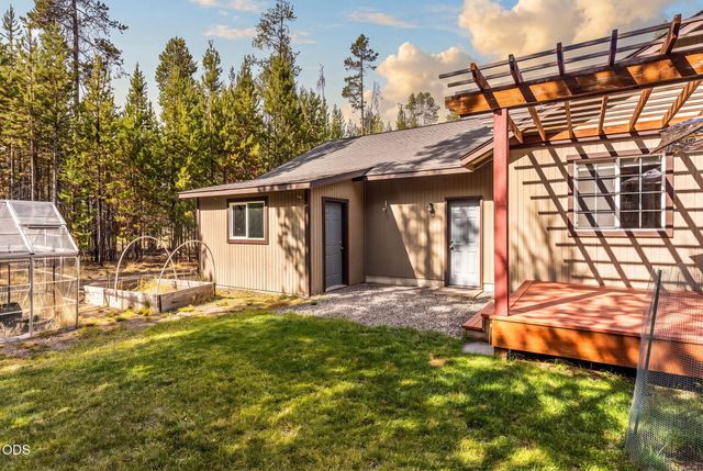 17405 Killdeer Drive, Bend, OR 97707