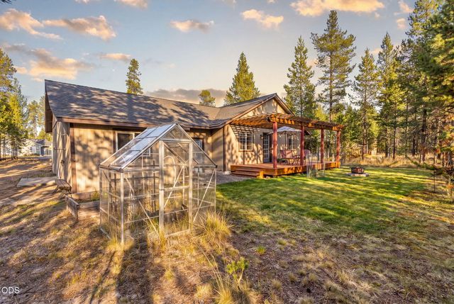 17405 Killdeer Drive, Bend, OR 97707
