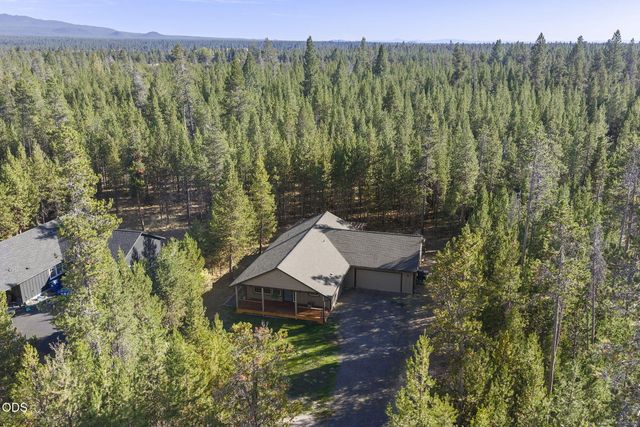 17405 Killdeer Drive, Bend, OR 97707