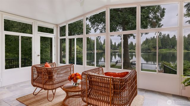 2171 N 122nd Place, Seattle, WA 98133