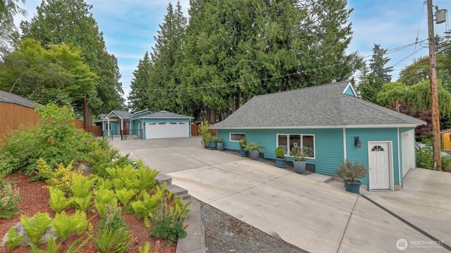 2171 N 122nd Place, Seattle, WA 98133