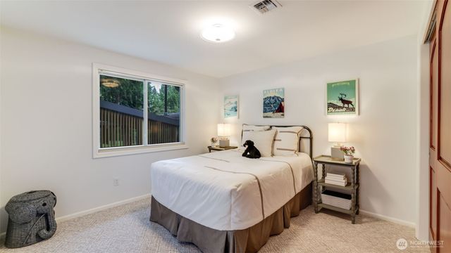 2171 N 122nd Place, Seattle, WA 98133