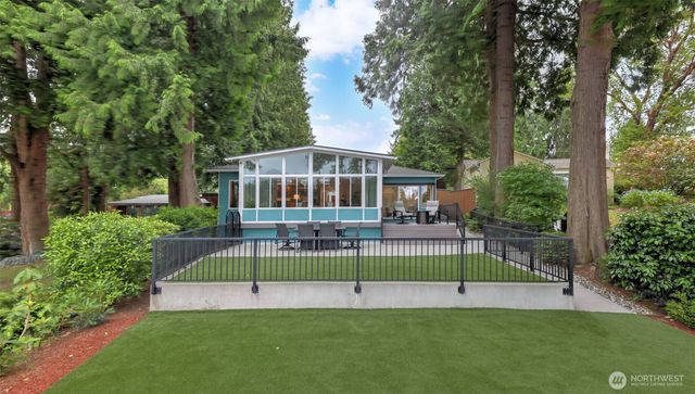 2171 N 122nd Place, Seattle, WA 98133