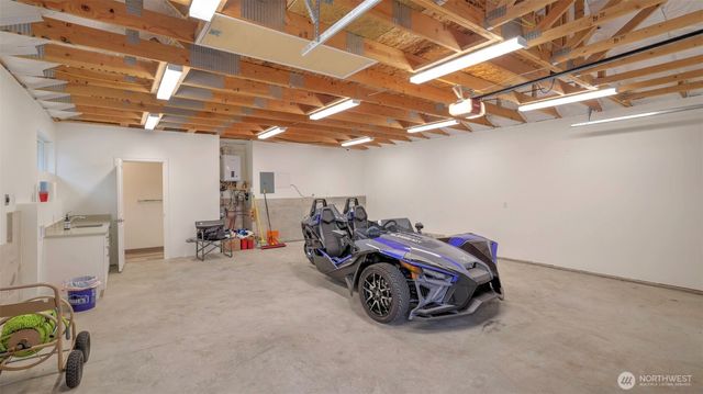 2171 N 122nd Place, Seattle, WA 98133