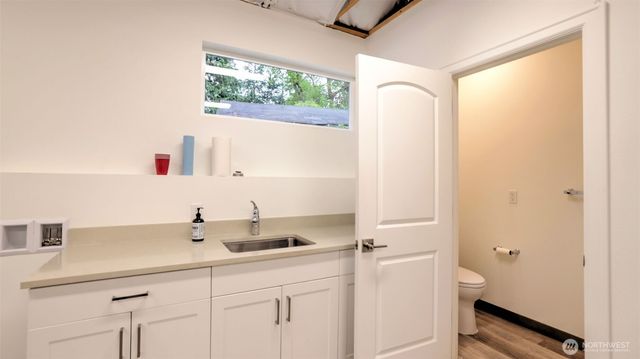 2171 N 122nd Place, Seattle, WA 98133