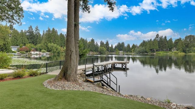 2171 N 122nd Place, Seattle, WA 98133