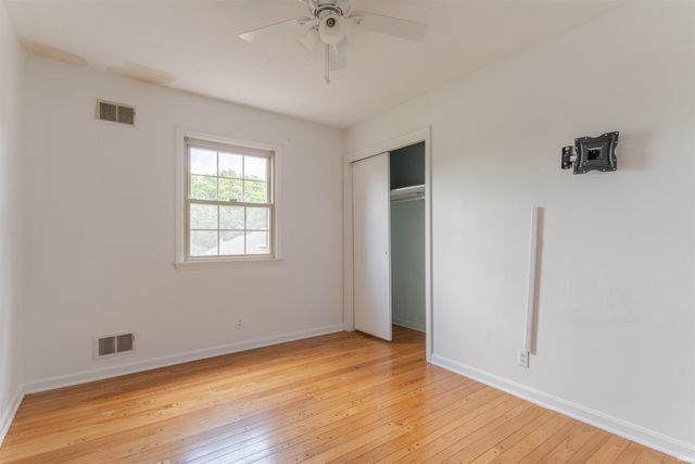 208 Camden Court, Evansville, IN 47715