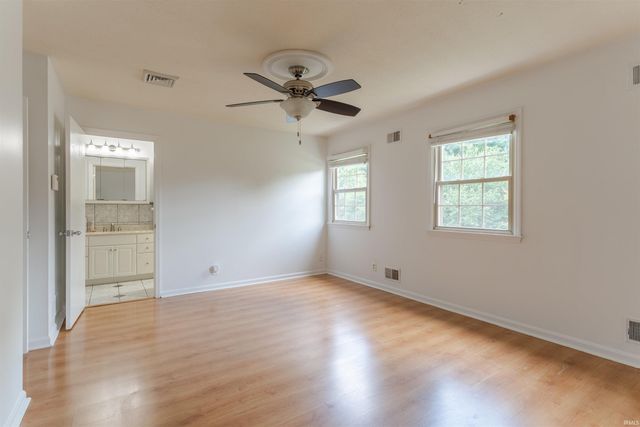 208 Camden Court, Evansville, IN 47715