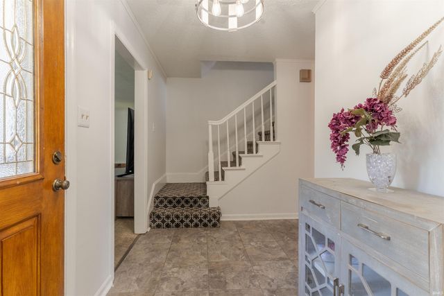 208 Camden Court, Evansville, IN 47715