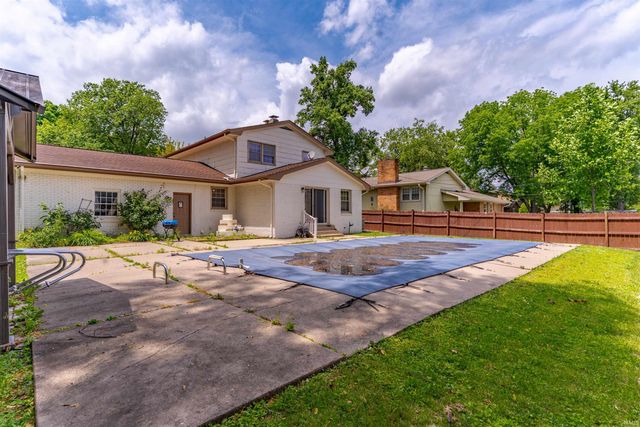208 Camden Court, Evansville, IN 47715