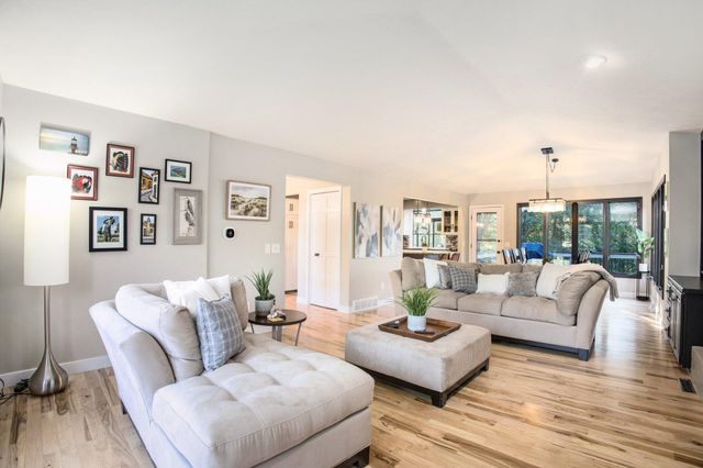 2376 Bob White Court Se, Cascade Twp, MI 49546