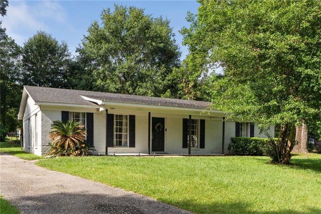 12801 Cherokee Court, Grand Bay, AL 36541