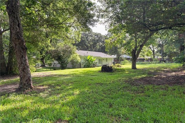 12801 Cherokee Court, Grand Bay, AL 36541