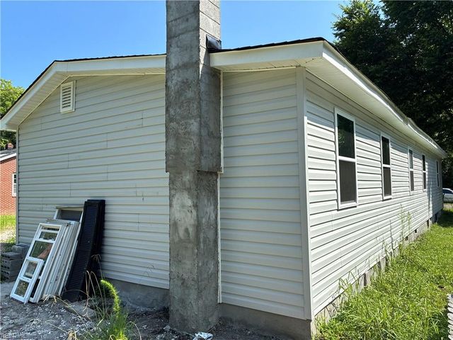 145 Shell RD, Suffolk, VA 23432