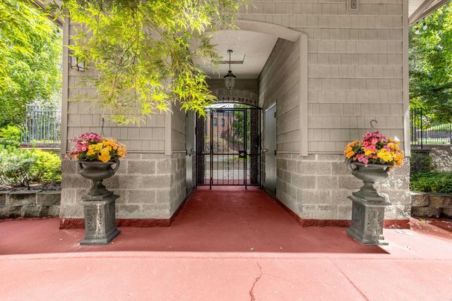 930 S COWLEY St, Spokane, WA 99202