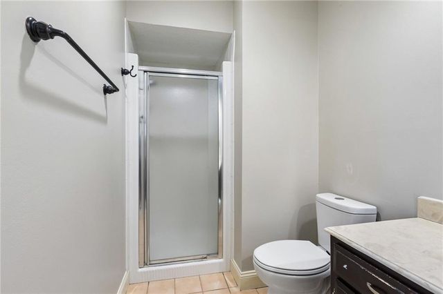 5929 N Mersington Avenue, Gladstone, MO 64119