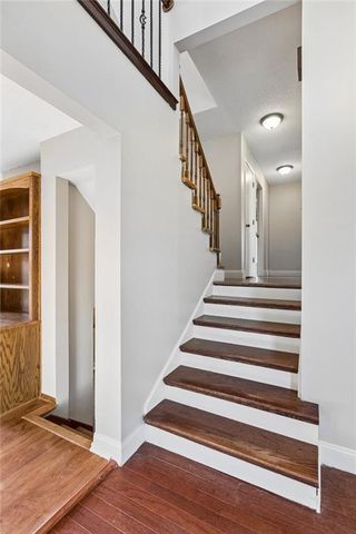 5929 N Mersington Avenue, Gladstone, MO 64119