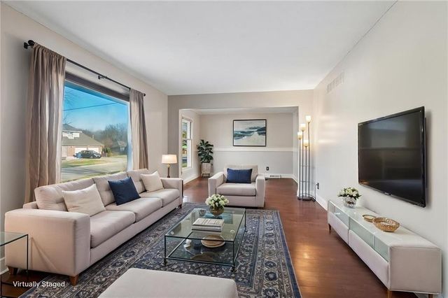 5929 N Mersington Avenue, Gladstone, MO 64119