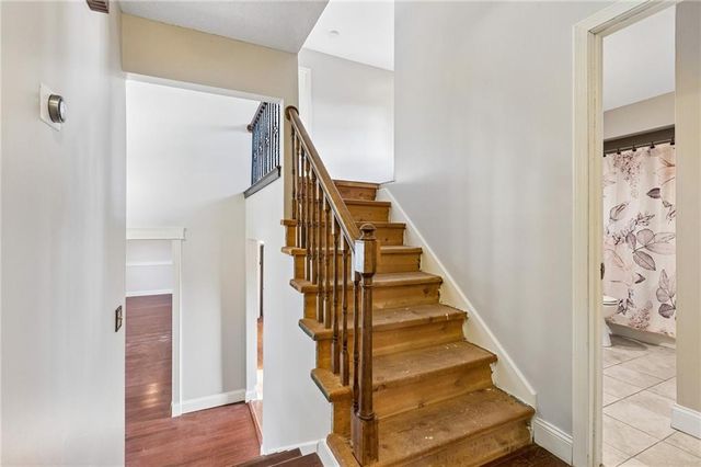 5929 N Mersington Avenue, Gladstone, MO 64119