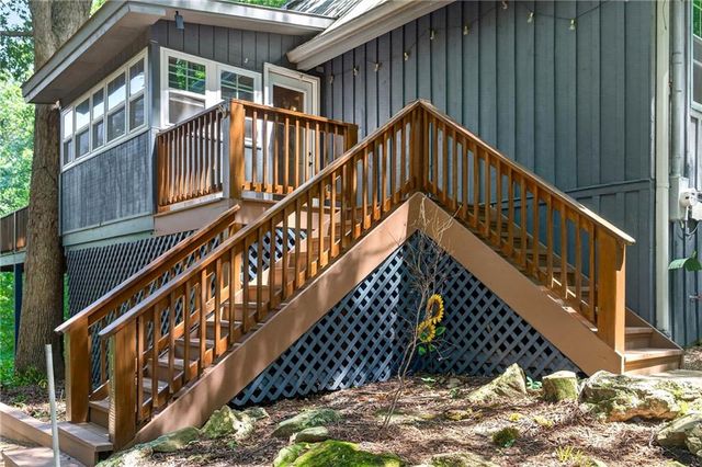 113 Lucerne Place, Sautee Nacoochee, GA 30571