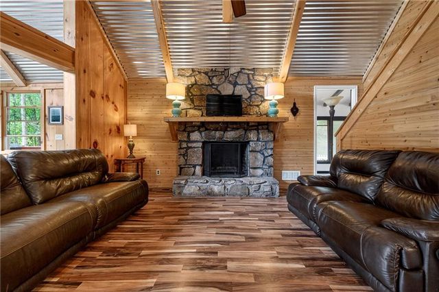 113 Lucerne Place, Sautee Nacoochee, GA 30571