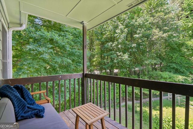 421 Middle Valley Lane, Woodstock, GA 30189