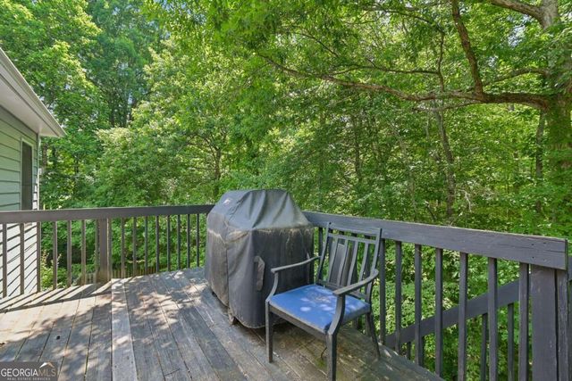 421 Middle Valley Lane, Woodstock, GA 30189