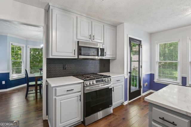 421 Middle Valley Lane, Woodstock, GA 30189
