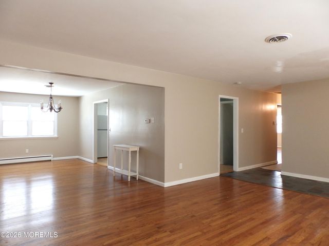 543 Hollywood Avenue, Toms River, NJ 08753