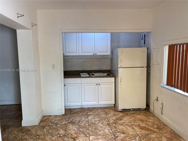 2460 NW 15th Street 4, Miami, FL 33125