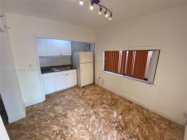 2460 NW 15th Street 4, Miami, FL 33125