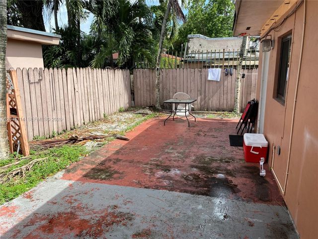 2460 NW 15th Street 4, Miami, FL 33125
